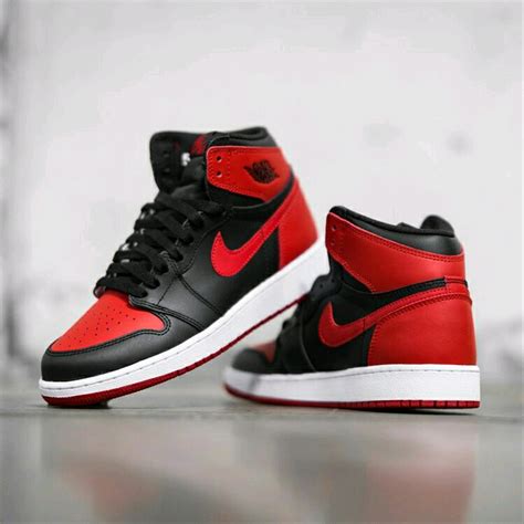 harga sepatu nike air jordan.